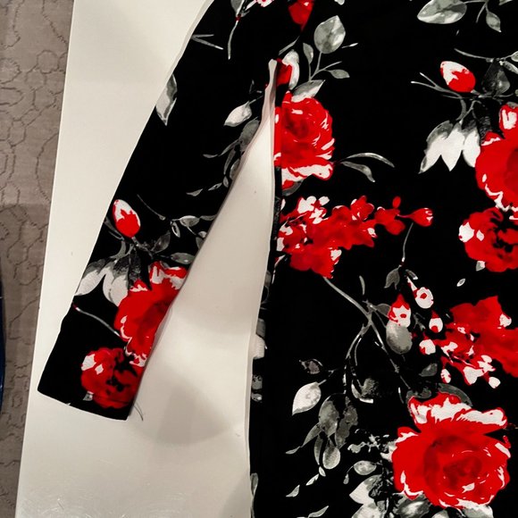 Floral Dress - (Has Some Give / new / Small Size) (free w/purchase) - Picture 7 of 13